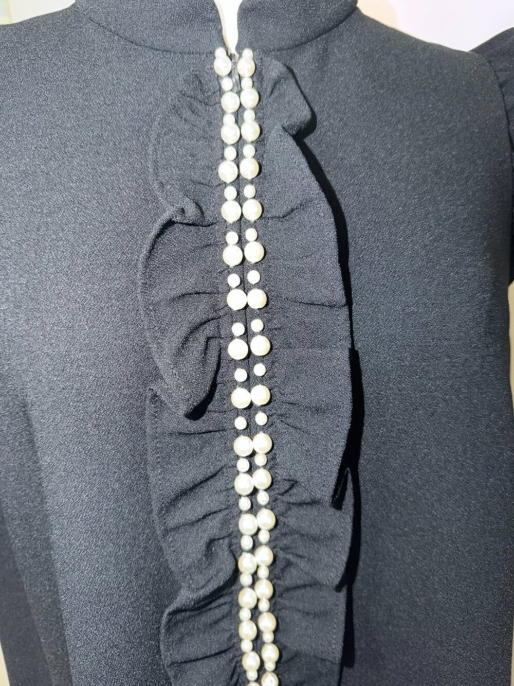 Lilly Pulitzer Adele Shift Dress - Size 10 - Black with Pearl Detail 🖤✨ - Picture 2 of 5